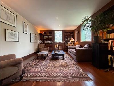 Apartamento de 3 alcobas en venta en La Cabrera, Bogotá, 381 m² · foto 8 de 18
