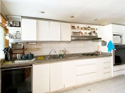 Apartamento en venta en Los Rosales, Bogotá · foto 5 de 10