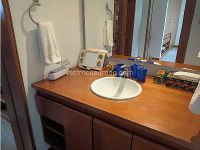 Apartamento de 4 alcobas en venta en Lindaraja, Bogotá, 316 m² · foto 17 de 20