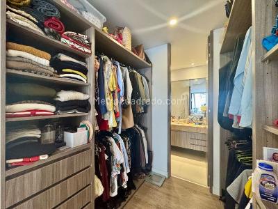 Apartamento de 2 alcobas en venta en Chico, Bogotá, 118 m² · foto 17 de 20
