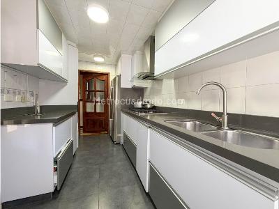 Apartamento en venta en Santa Barbara, Bogotá · foto 9 de 20