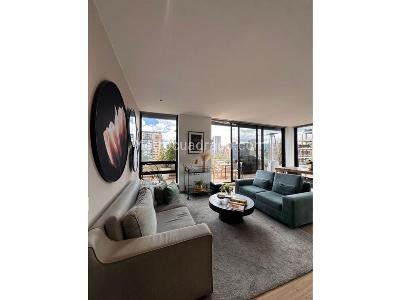 Apartamento de 2 alcobas en venta en Santa Barbara, Bogotá, 106 m² · foto 2 de 11