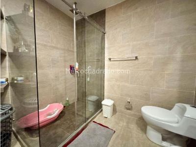 Apartamento de 2 alcobas en venta en Bogotá, 99 m² · foto 14 de 17