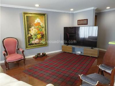 Apartamento de 3 alcobas en venta en Chico, Bogotá, 145 m² · foto 2 de 20