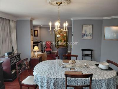 Apartamento de 3 alcobas en venta en Chico, Bogotá, 145 m² · foto 5 de 20