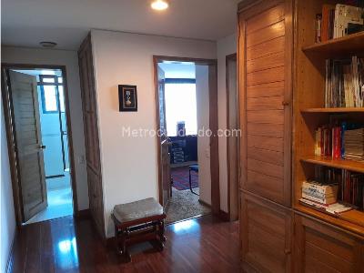Apartamento de 3 alcobas en venta en Chico, Bogotá, 145 m² · foto 9 de 20