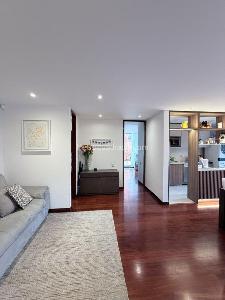 Apartaestudio en venta en Chico, Bogotá, 71 m² · foto 2 de 20