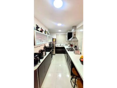 Apartamento de 2 alcobas en venta en Chico, Bogotá, 104 m² · foto 9 de 17