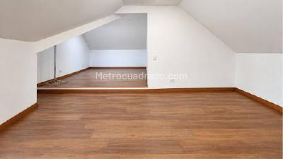 Apartamento de 2 alcobas en venta en Santa Barbara, Bogotá, 174 m² · foto 17 de 19