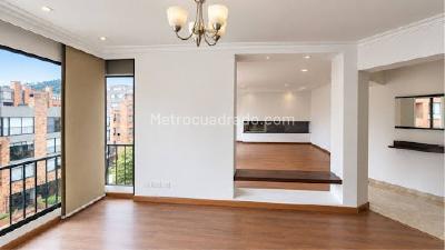 Apartamento de 2 alcobas en venta en Santa Barbara, Bogotá, 174 m² · foto 2 de 19