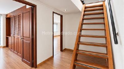Apartamento de 2 alcobas en venta en Santa Barbara, Bogotá, 174 m² · foto 7 de 19