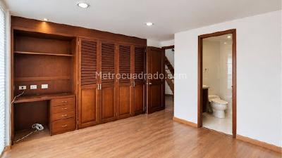 Apartamento de 2 alcobas en venta en Santa Barbara, Bogotá, 174 m² · foto 8 de 19