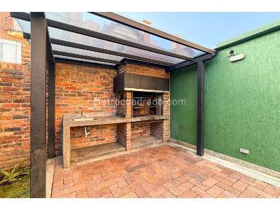 Apartamento de 3 alcobas en venta en Colina Campestre, Bogotá, 148 m² · foto 2 de 20