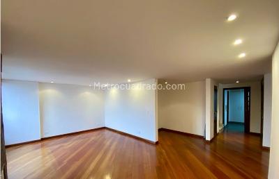 Apartamento de 3 alcobas en venta en Usaquen, Bogotá, 200 m² · foto 11 de 20
