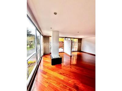 Apartamento de 3 alcobas en venta en Santa Paula, Bogotá, 210 m² · foto 2 de 20