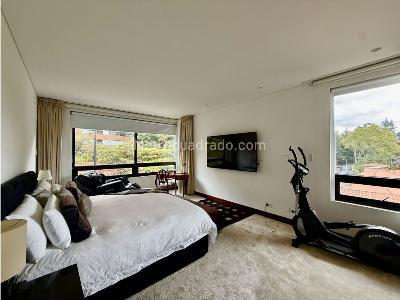 Apartamento de 3 alcobas en venta en Los Rosales, Bogotá, 321 m² · foto 15 de 19