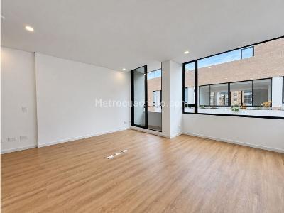 Apartaestudio en venta en Cedritos, Bogotá, 41 m² · foto 5 de 10