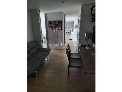 Apartamento de 3 alcobas en venta en Los Rosales, Bogotá, 200 m² · foto 2 de 10