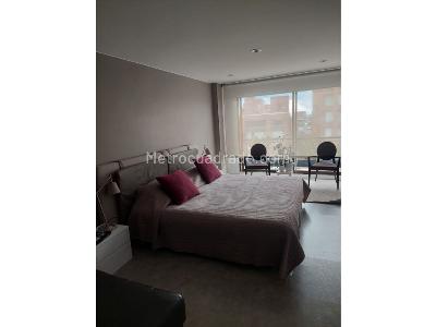 Apartamento de 3 alcobas en venta en Los Rosales, Bogotá, 200 m² · foto 6 de 10