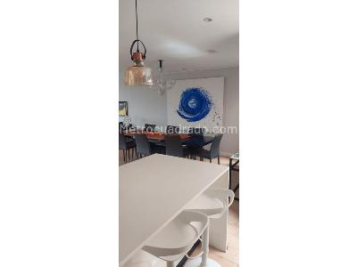 Apartamento de 3 alcobas en venta en Los Rosales, Bogotá, 200 m² · foto 8 de 10