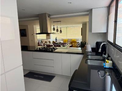 Apartamento de 3 alcobas en venta en Chico Norte, Bogotá, 180 m² · foto 8 de 15