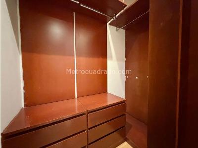 Apartamento de 1 alcoba en venta en Chico Norte, Bogotá, 70 m² · foto 6 de 10