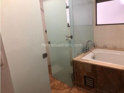 Apartamento de 4 alcobas en venta en Suba, Bogotá, 223 m² · foto 10 de 12