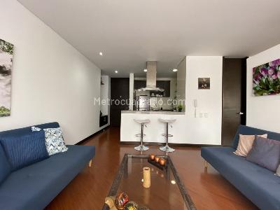 Apartaestudio en venta en Chico Norte, Bogotá, 49 m² · foto 2 de 12