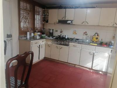Casa de 4 alcobas en venta en Suba, Bogotá, 302 m² · foto 10 de 13