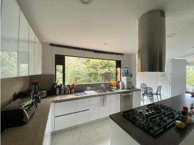 Apartamento de 4 alcobas en venta en Los Rosales Chico, Bogotá, 360 m² · foto 12 de 20