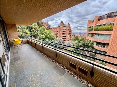 Apartamento de 3 alcobas en venta en Los Rosales Chico, Bogotá, 352 m² · foto 7 de 13