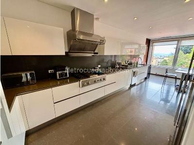 Apartamento de 3 alcobas en venta en Los Rosales Chico, Bogotá, 352 m² · foto 8 de 13