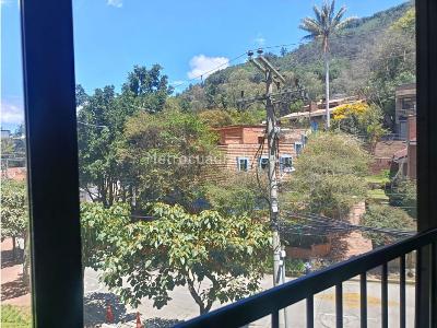 Apartamento de 3 alcobas en venta en Los Rosales Chico, Bogotá, 192 m² · foto 10 de 15