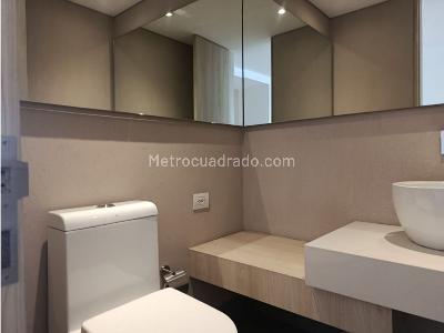 Apartamento de 3 alcobas en venta en Los Rosales Chico, Bogotá, 192 m² · foto 15 de 15