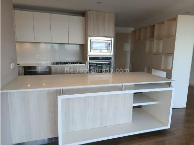 Apartamento de 3 alcobas en venta en Los Rosales Chico, Bogotá, 192 m² · foto 5 de 15