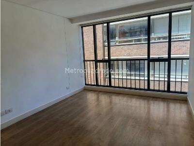 Apartamento de 3 alcobas en venta en Los Rosales Chico, Bogotá, 192 m² · foto 8 de 15