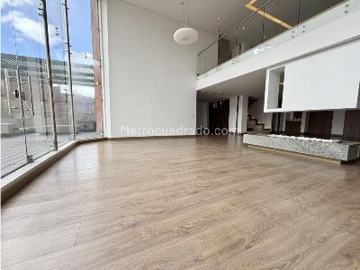 Apartamento de 4 alcobas en venta en Chico Norte, Bogotá, 400 m² · foto 4 de 20
