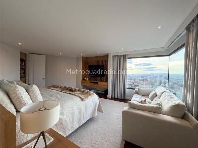 Apartamento de 3 alcobas en venta en Chico Norte, Bogotá, 325 m² · foto 13 de 20