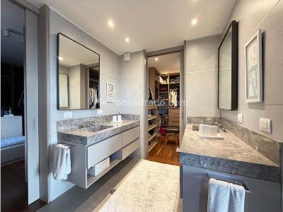 Apartamento de 3 alcobas en venta en Chico Norte, Bogotá, 325 m² · foto 14 de 20