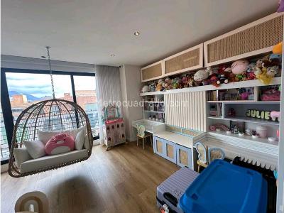 Apartamento de 3 alcobas en venta en Chico Norte, Bogotá, 321 m² · foto 14 de 20