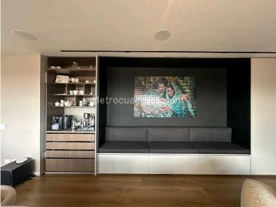 Apartamento de 3 alcobas en venta en Chico Norte, Bogotá, 321 m² · foto 17 de 20