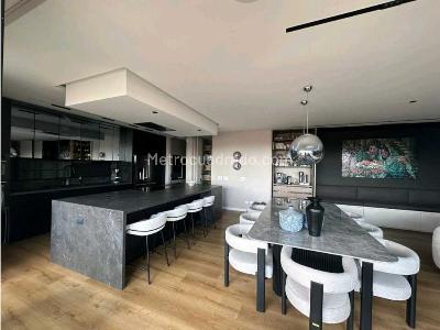 Apartamento de 3 alcobas en venta en Chico Norte, Bogotá, 321 m² · foto 4 de 20