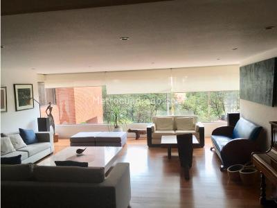 Apartamento de 4 alcobas en venta en Los Rosales, Bogotá, 436 m² · foto 1 de 13