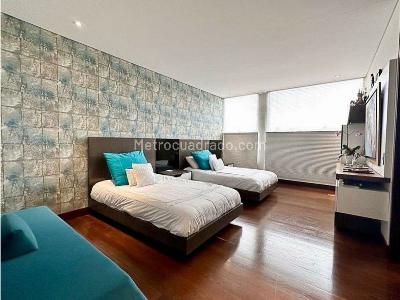 Apartamento de 3 alcobas en venta en Chico Norte, Bogotá, 380 m² · foto 5 de 10
