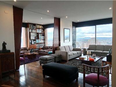 Apartamento de 3 alcobas en venta en Los Rosales, Bogotá, 287 m² · foto 2 de 20