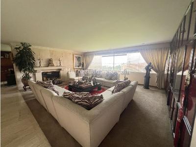 Apartamento de 5 alcobas en venta en Usaquen, Bogotá, 320 m² · foto 2 de 20