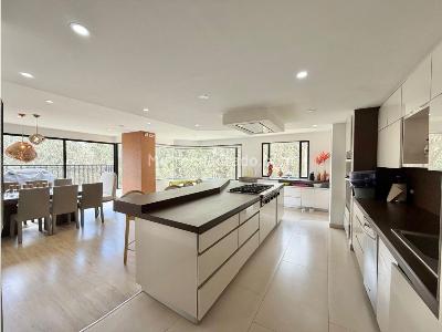 Apartamento de 4 alcobas en venta en Usaquen, Bogotá, 396 m² · foto 3 de 15