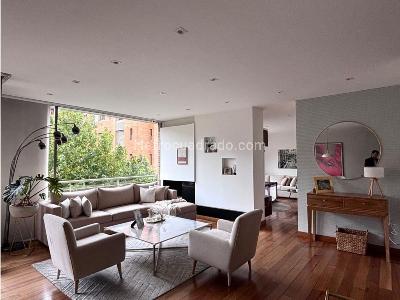 Apartamento de 3 alcobas en venta en Los Rosales Chico, Bogotá, 200 m² · foto 2 de 12