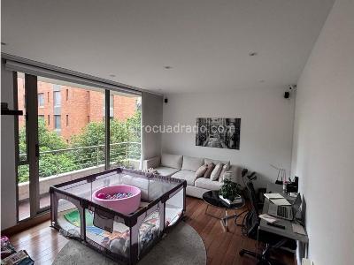 Apartamento de 3 alcobas en venta en Los Rosales Chico, Bogotá, 200 m² · foto 4 de 12