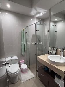 Apartamento de 3 alcobas en venta en Los Rosales Chico, Bogotá, 200 m² · foto 8 de 12